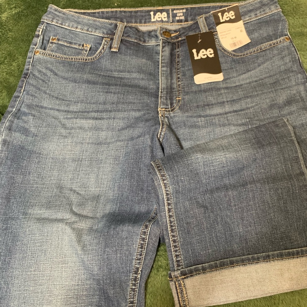 Lee size 16 Capri Jeans